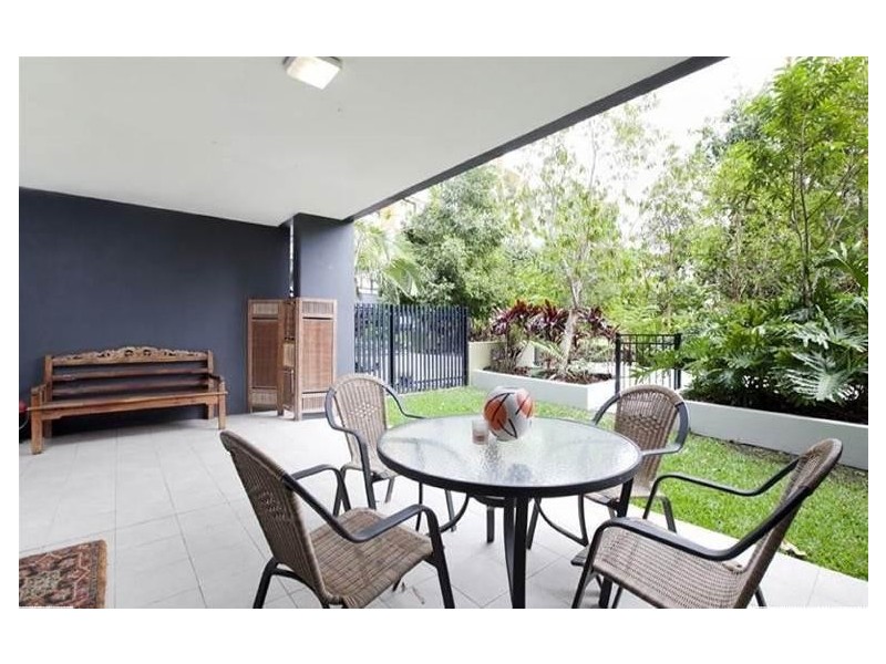 10 Pidgeon Close, West End QLD 4101