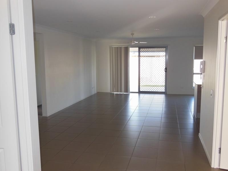 230 Pulgul St, Urangan QLD 4655