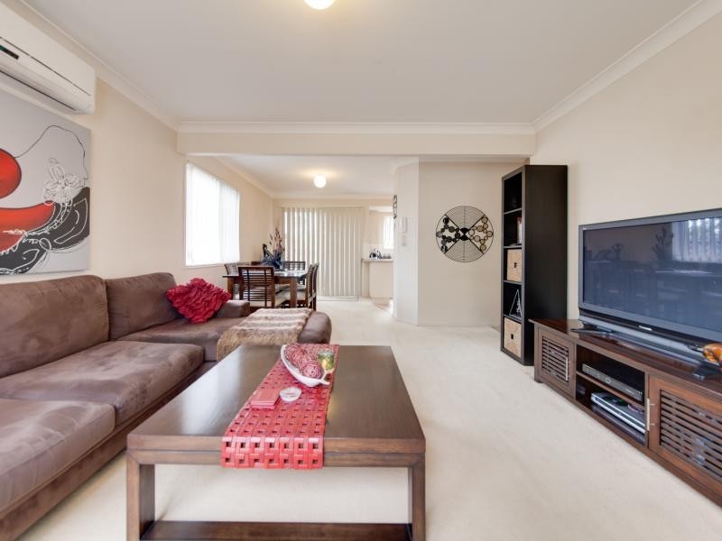 96 Formby St, Calamvale QLD 4116