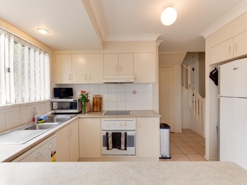 96 Formby St, Calamvale QLD 4116