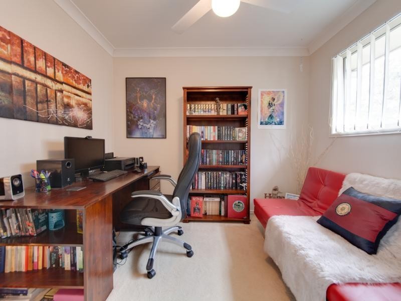 96 Formby St, Calamvale QLD 4116
