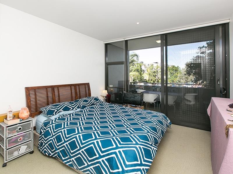 235/10 Pidgeon Cl., West End QLD 4101