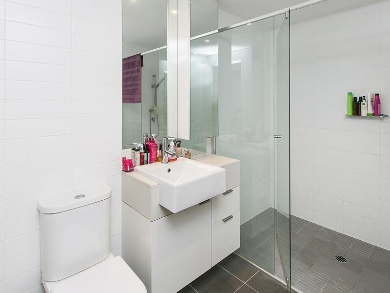 235/10 Pidgeon Cl., West End QLD 4101