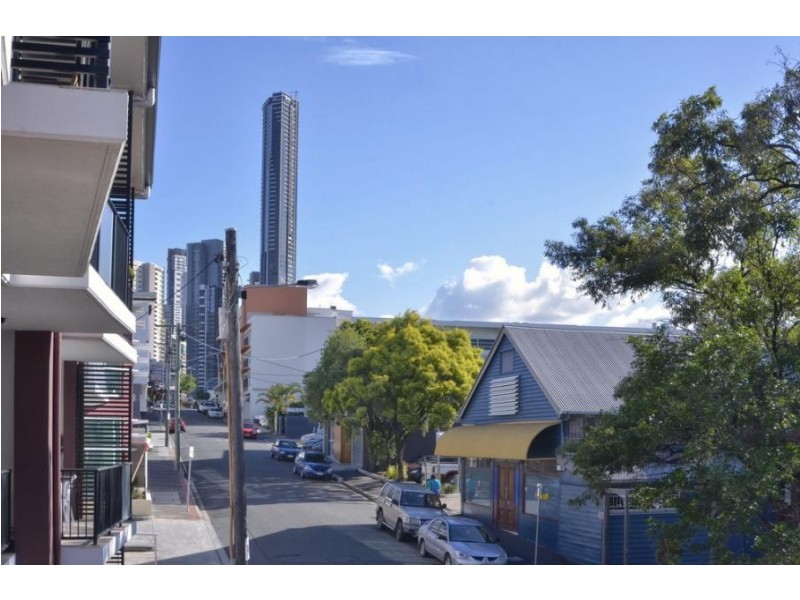 65 Berwick St, Fortitude Valley QLD 4006