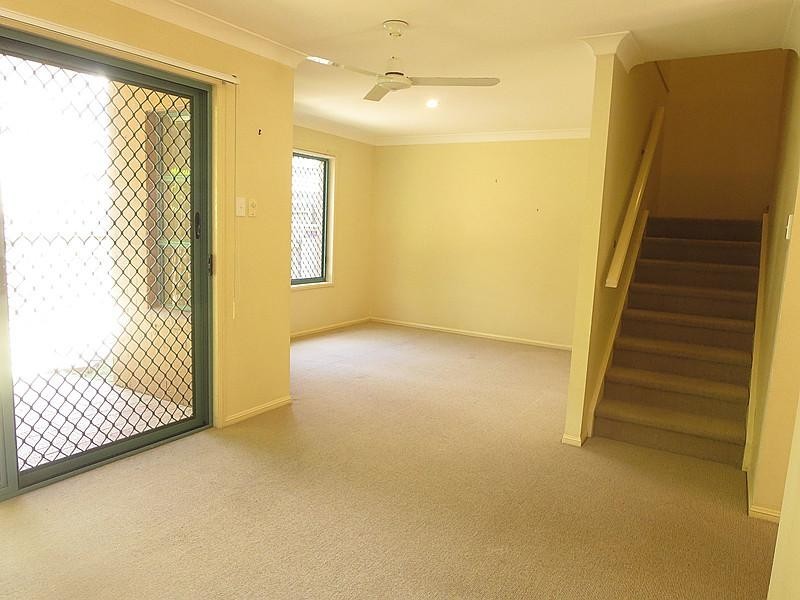 08-11 Oakmont Avenue, Oxley QLD 4075