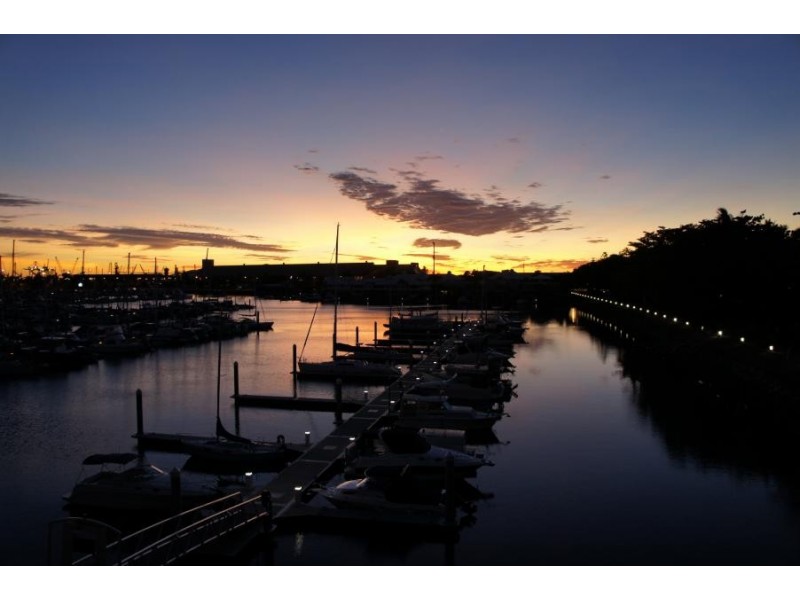 6 Mariners Drive, Townsville City QLD 4810