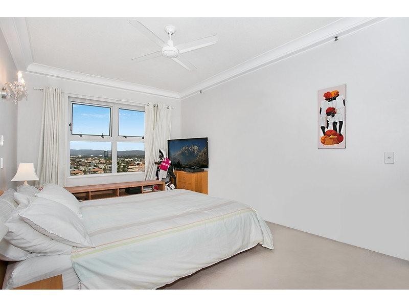 12 Commodore Drive, Main Beach QLD 4217