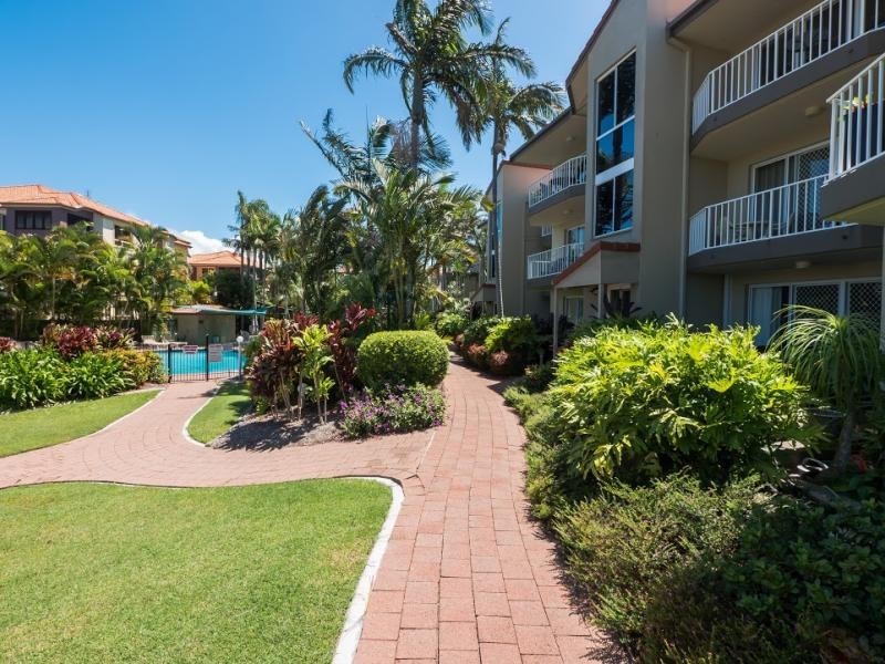22 Jennifer Ave, Runaway Bay QLD 4216
