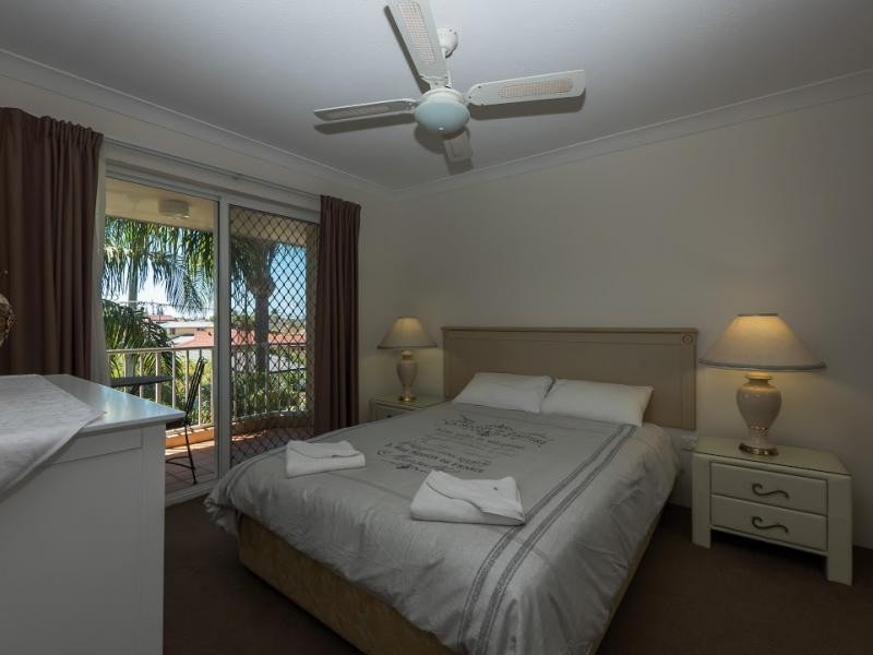 22 Jennifer Ave, Runaway Bay QLD 4216