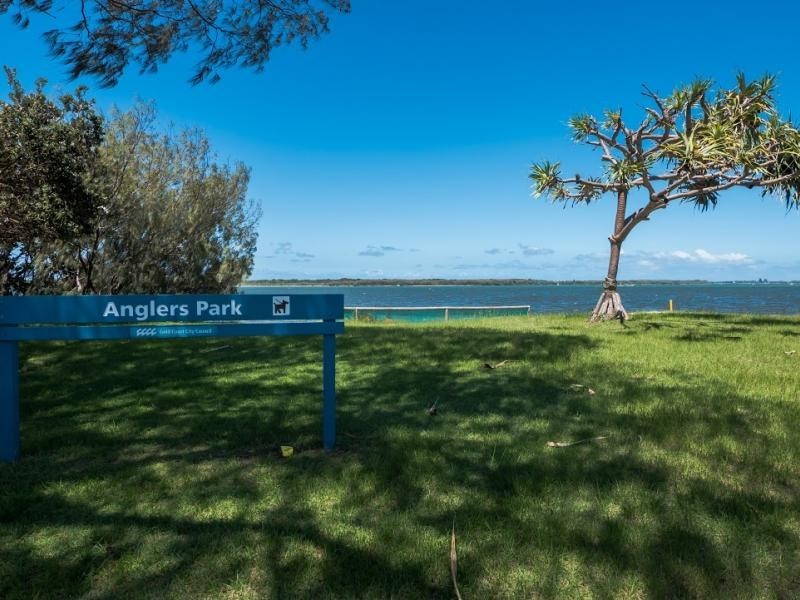 22 Jennifer Ave, Runaway Bay QLD 4216
