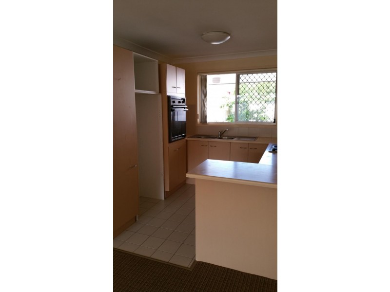 128 Benowa Road, Southport QLD 4215