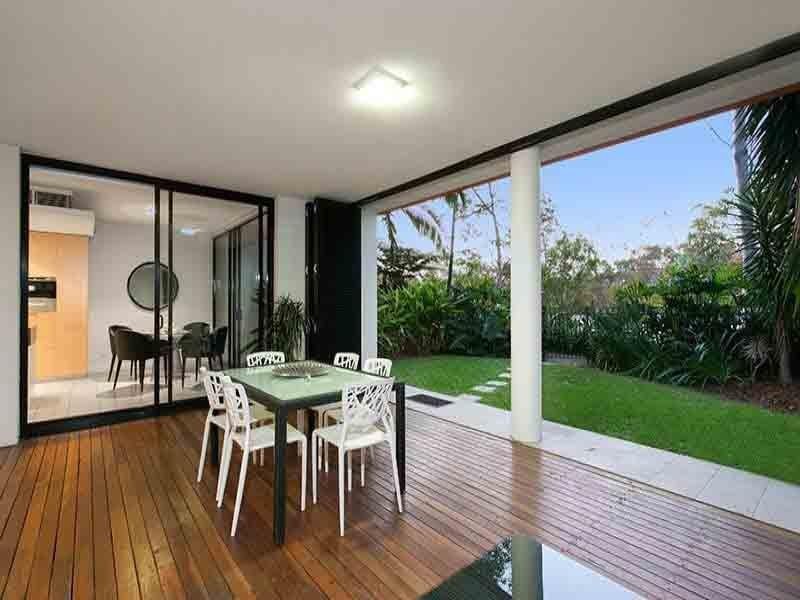 10 Pidgeon Close, West End QLD 4101