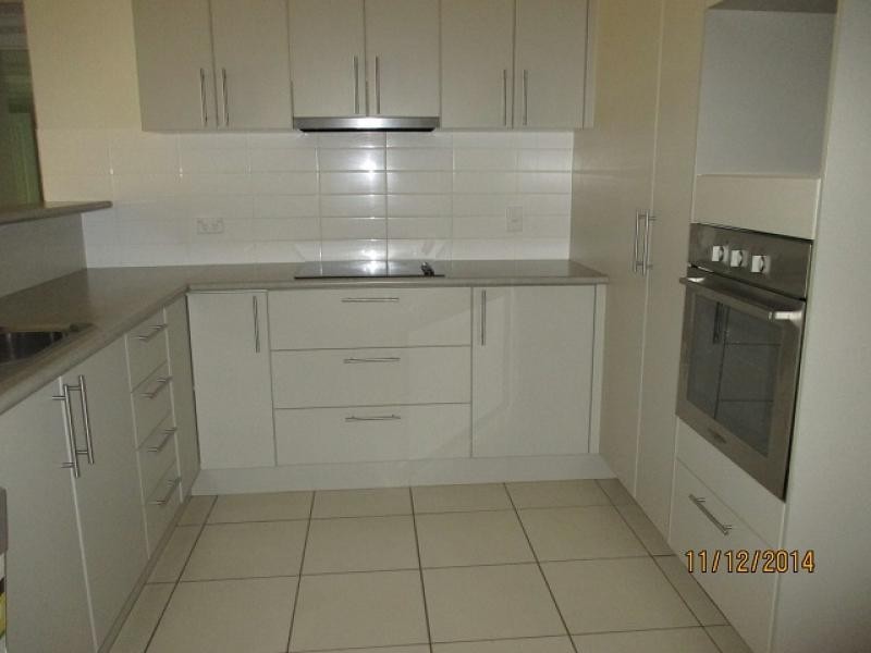 42 Warburton Street, North Ward QLD 4810