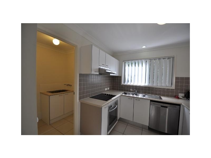 130 Jutland St, Oxley QLD 4075