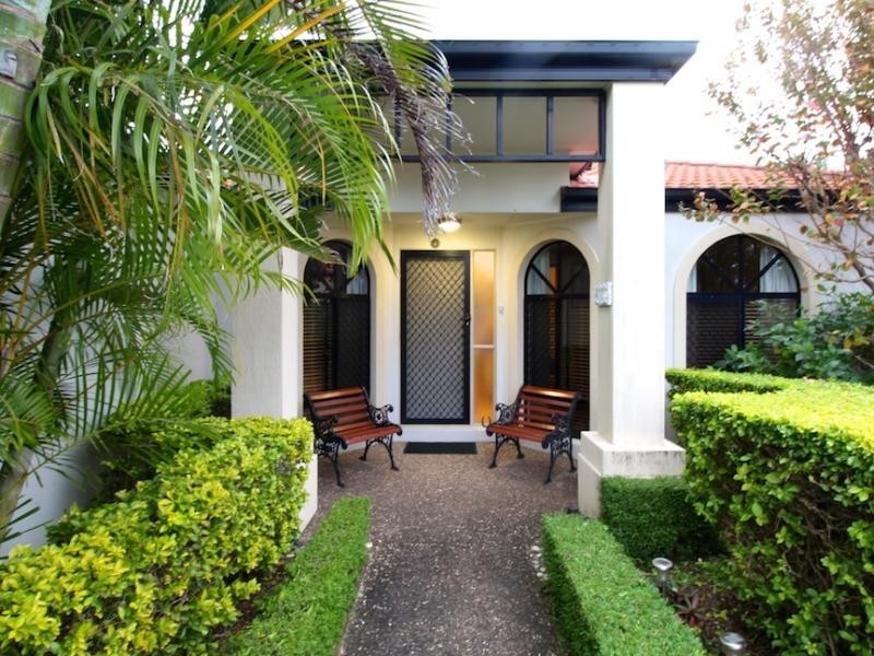 101 Dunlin Drive, Burleigh Waters QLD 4220
