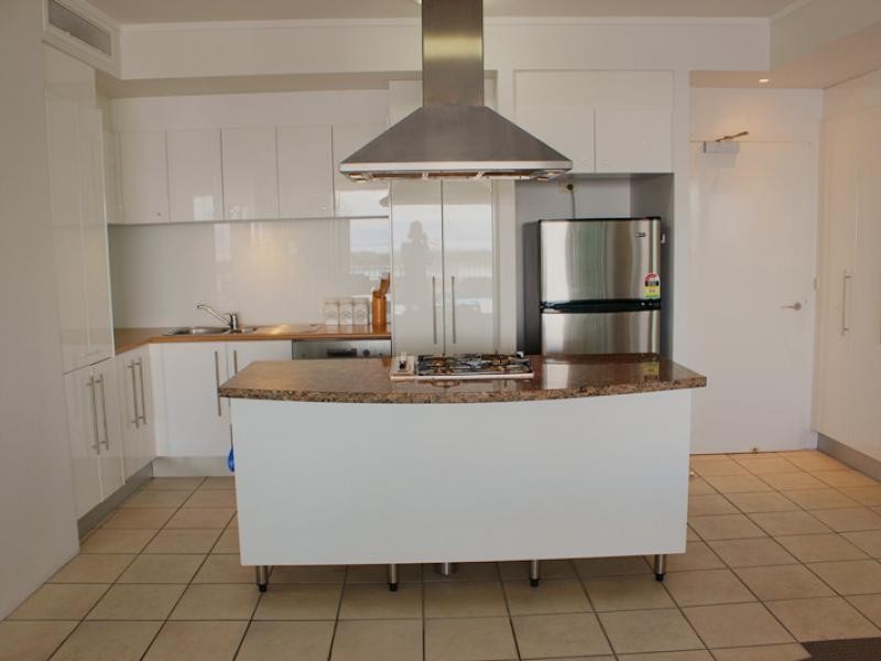 326 Marine Parade, Labrador QLD 4215