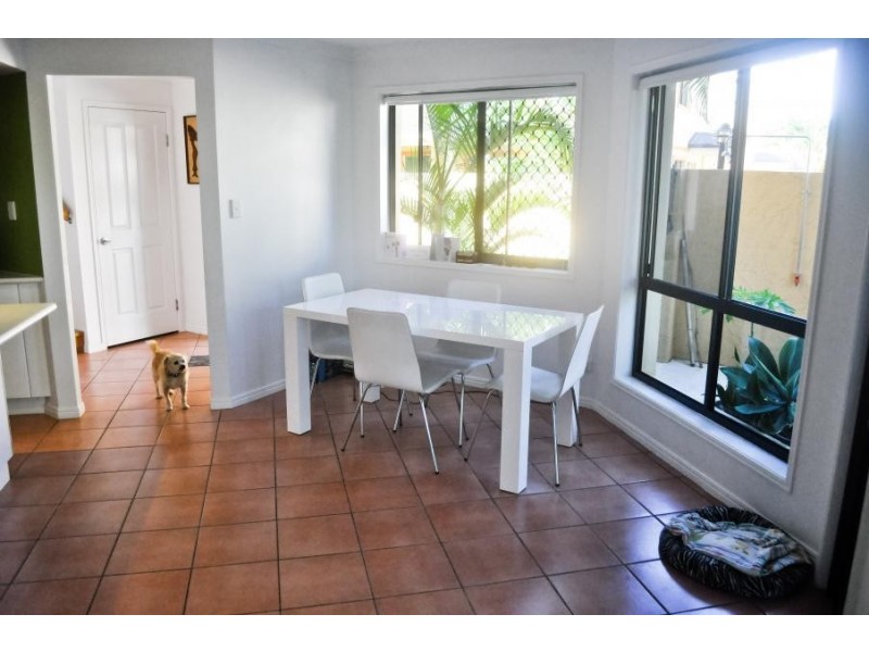 10 / 33 Elizabeth Street, Urangan QLD 4655