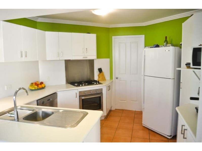 10 / 33 Elizabeth Street, Urangan QLD 4655