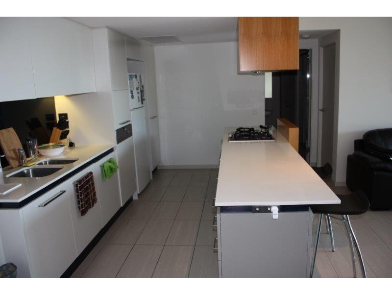 6-2 Mariners Drive, Townsville City QLD 4810