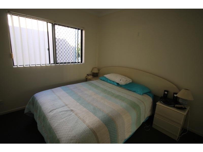 Chevron Island QLD 4217
