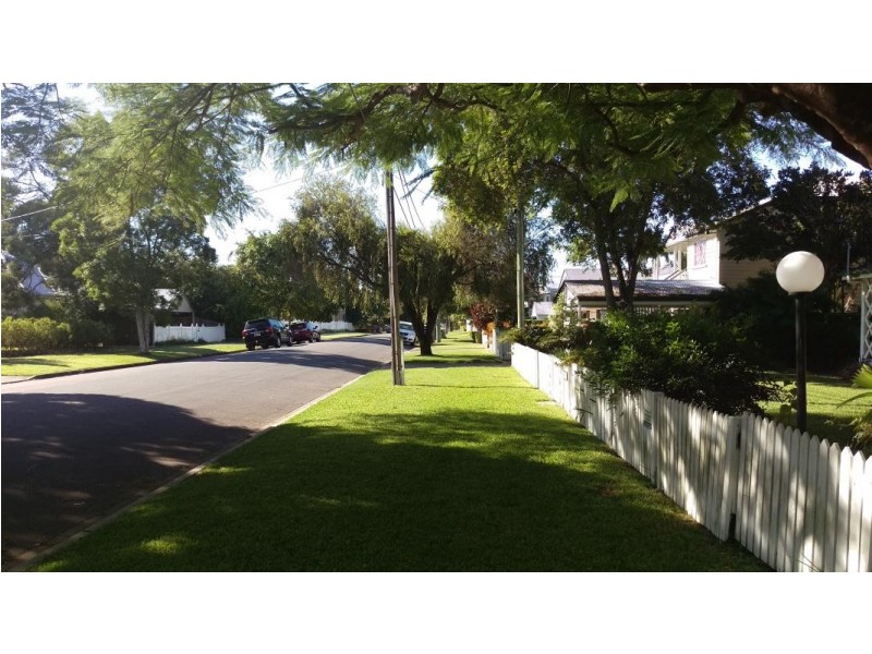 70-72 Kew Road, Graceville QLD 4075