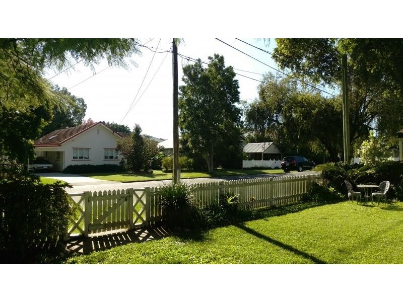 70-72 Kew Road, Graceville QLD 4075