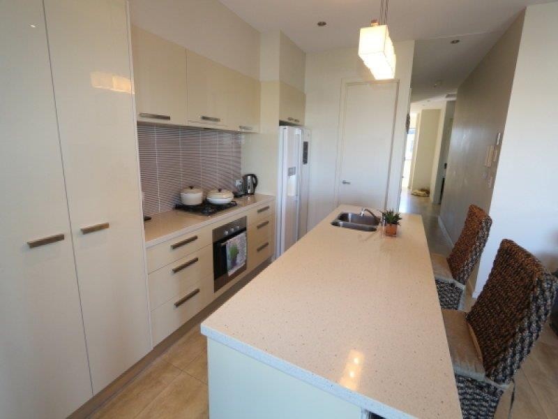 5056 Emerald Island Drive, Carrara QLD 4211