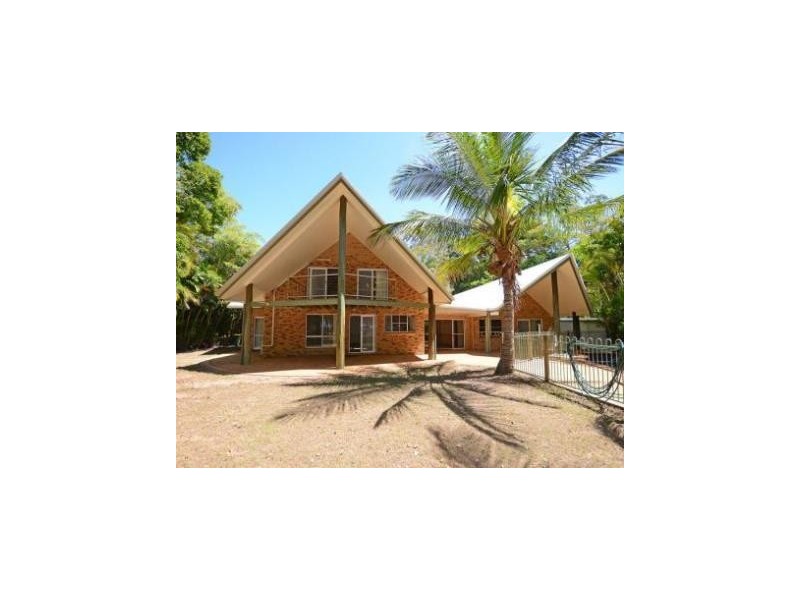 4 HOWEA CRT, Dundowran Beach QLD 4655