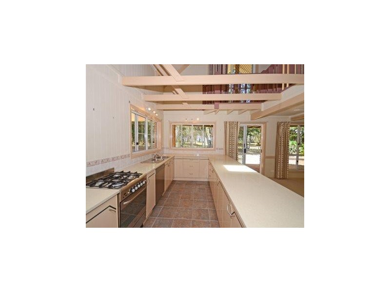 4 HOWEA CRT, Dundowran Beach QLD 4655