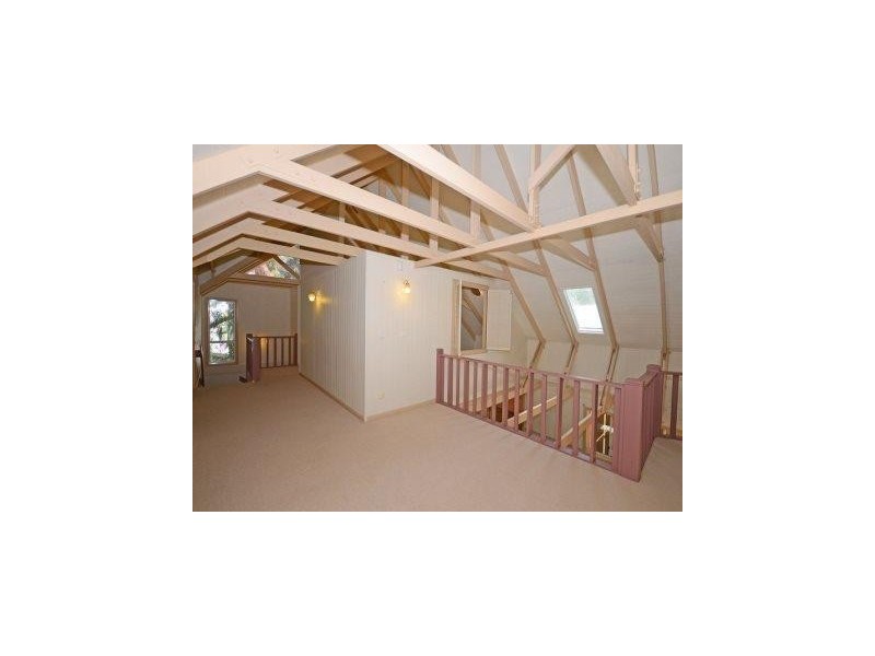 4 HOWEA CRT, Dundowran Beach QLD 4655