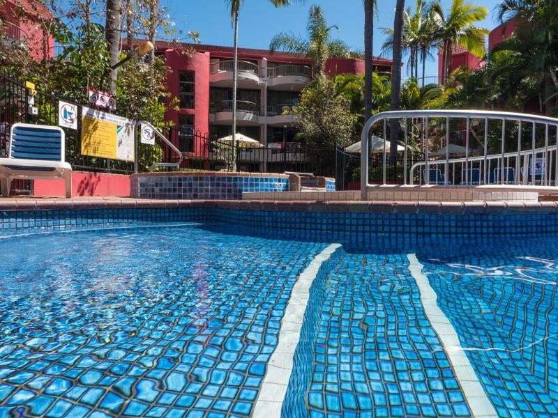 38 Enderley Ave, Surfers Paradise QLD 4217