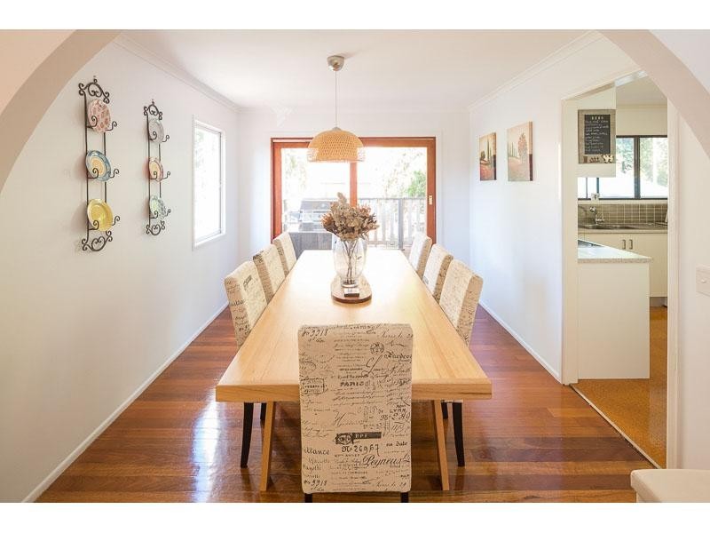 1 Tempest Street, Chapel Hill QLD 4069
