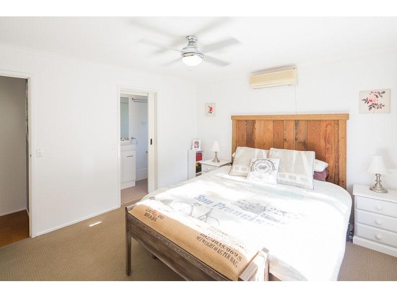 1 Tempest Street, Chapel Hill QLD 4069