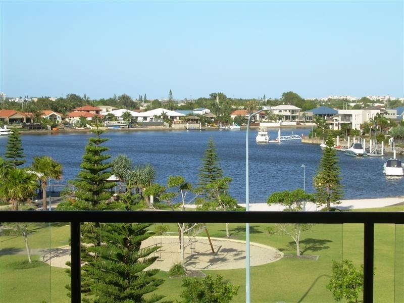46 / 4 Grand Parade, Parrearra QLD 4575