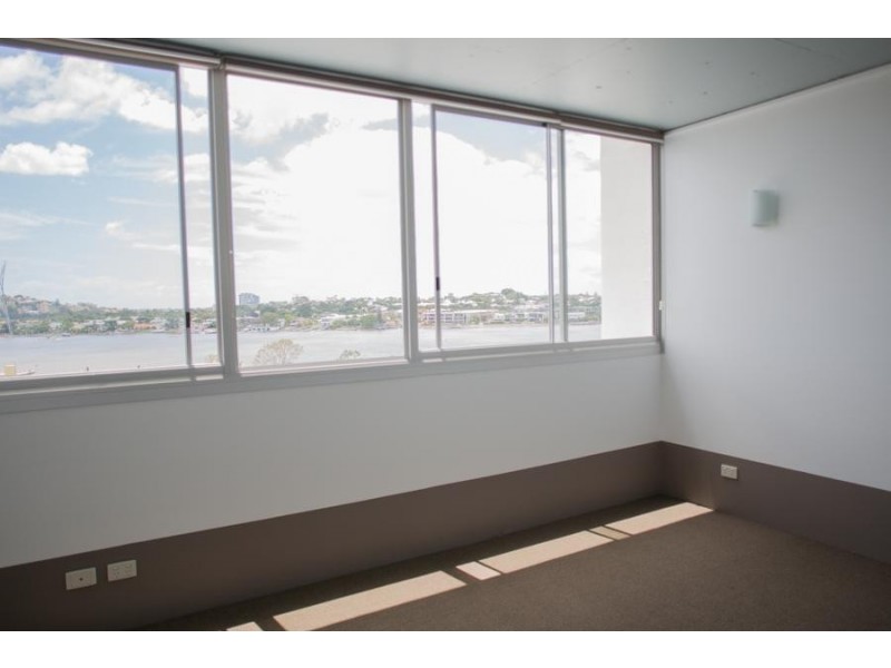 631 / 8 Skyring Terrace, Teneriffe QLD 4005