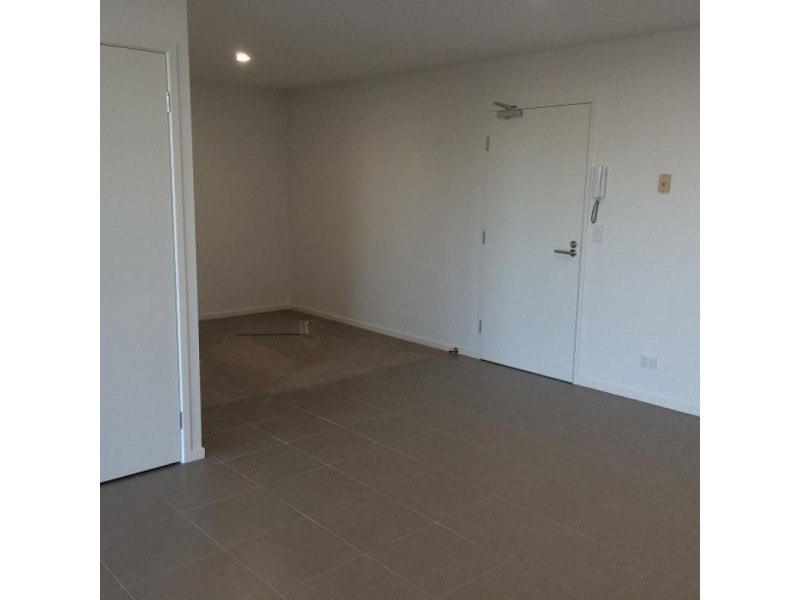 UNIT 1318/ 8 WATERFORD COURT, Bundall QLD 4217