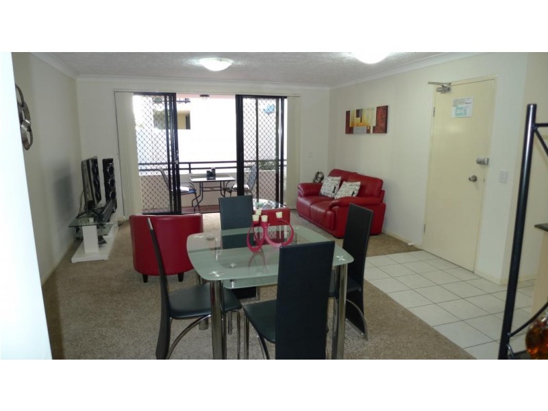 1 / 38 Labrador Street, Labrador QLD 4215