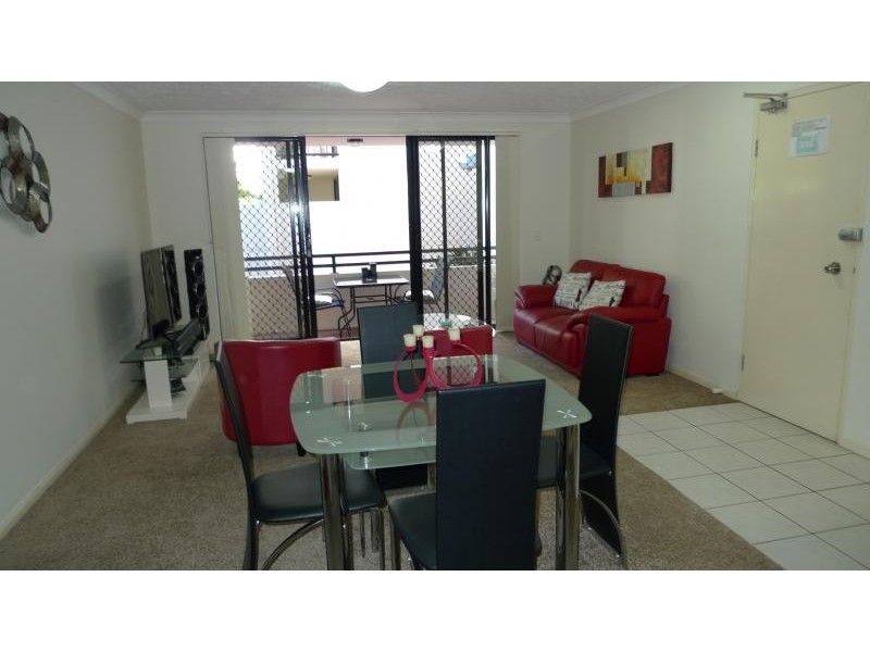 1 / 38 Labrador Street, Labrador QLD 4215