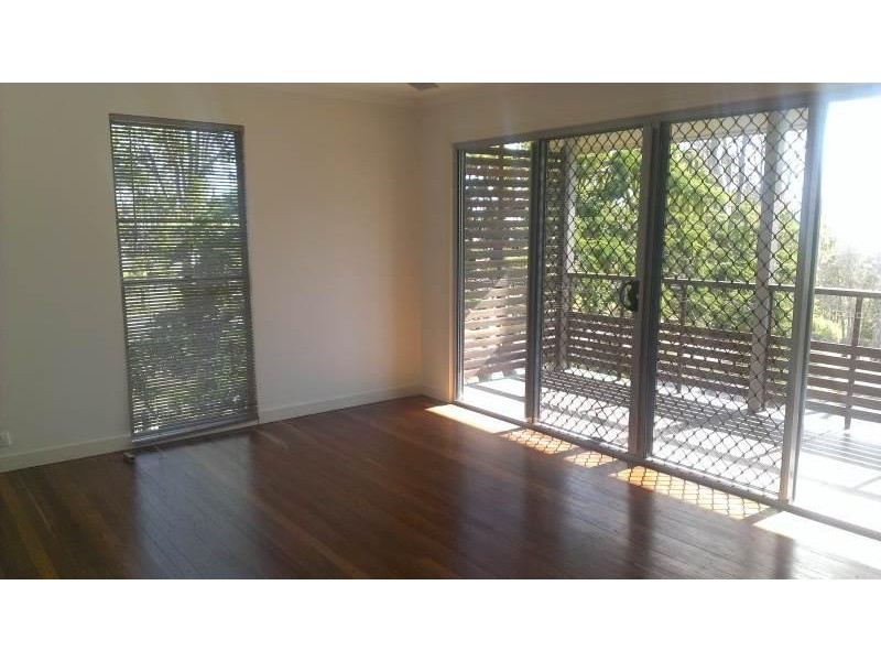25 Esplanade, Point Vernon QLD 4655