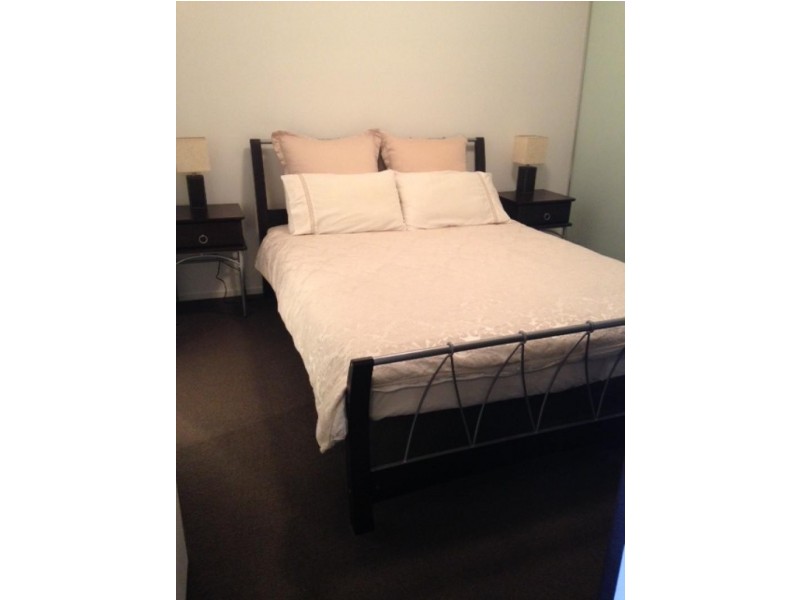 30 Macrossan Street, Brisbane QLD 4000