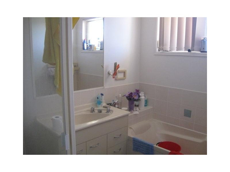 198 Pulgul Street, Urangan QLD 4655