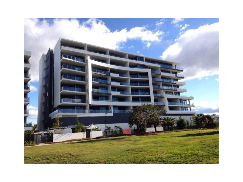 15 compass dr, Biggera Waters QLD 4216