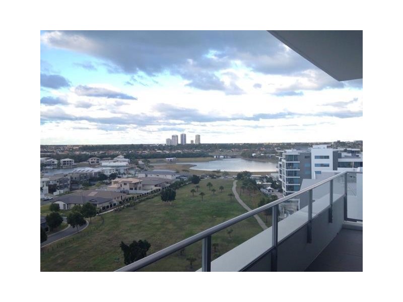 15 compass dr, Biggera Waters QLD 4216