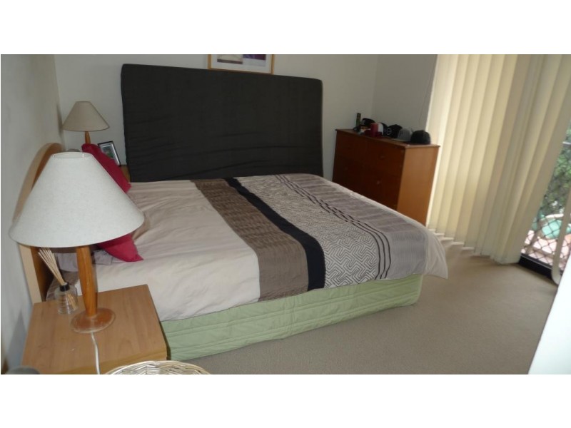 38 Labrador Street, Labrador QLD 4215