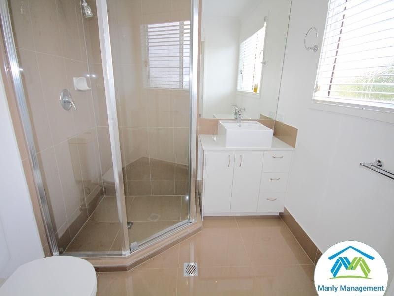 1 / 57 Charles Canty Drive, Wellington Point QLD 4160