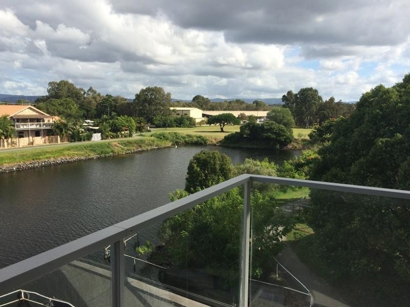 UNIT 1318 / 8 WATERFORD COURT, Bundall QLD 4217