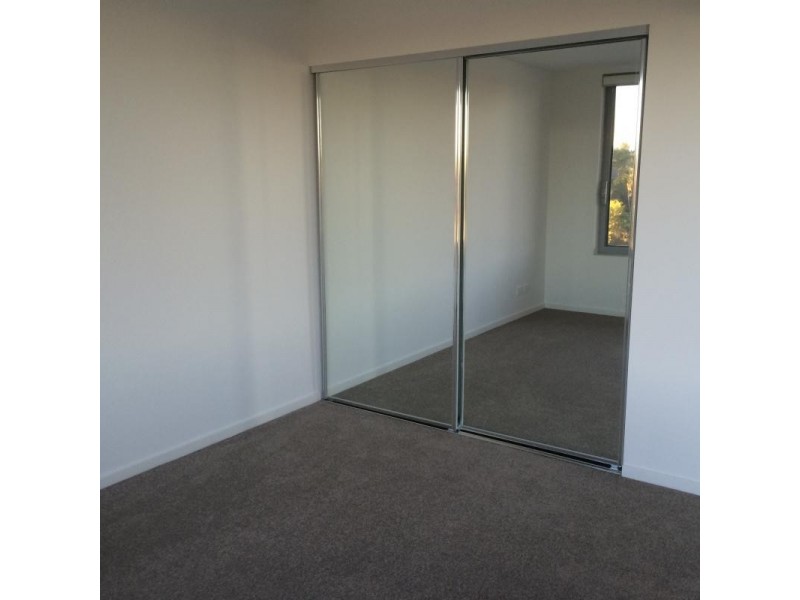 UNIT 1318 / 8 WATERFORD COURT, Bundall QLD 4217