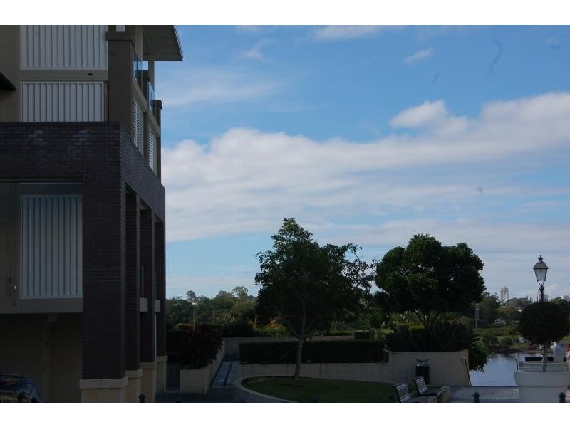38 / 3030 The Boulevard, Carrara QLD 4211