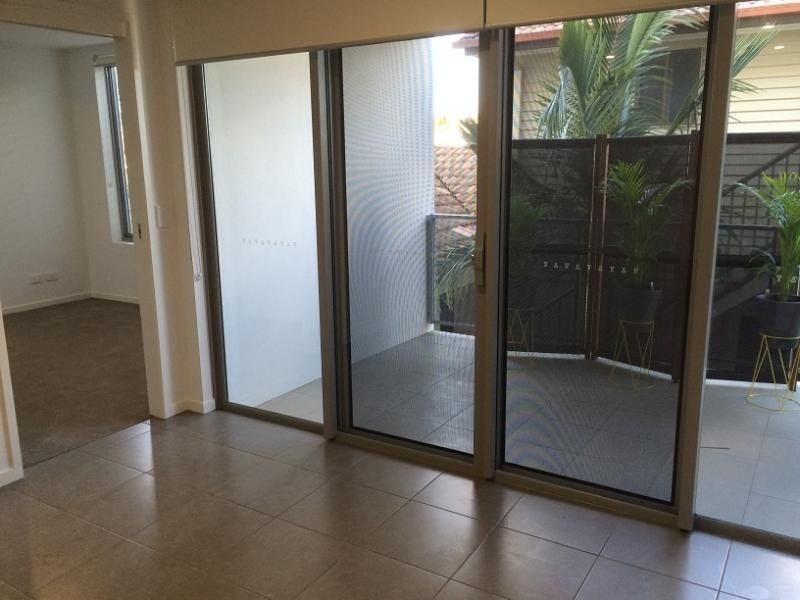 UNIT 1209/ 8 WATERFORD COURT, Bundall QLD 4217
