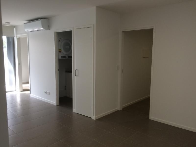 UNIT 1105/ 8 WATERFORD COURT, Bundall QLD 4217